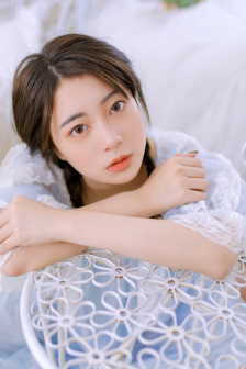 女大学生的沙龙室2